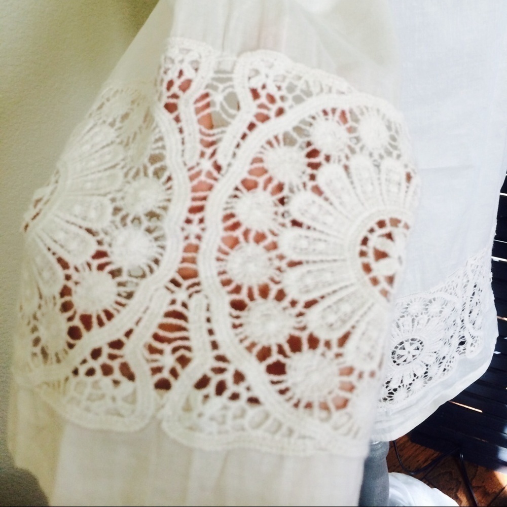Ann Taylor top - Picture 2 of 4